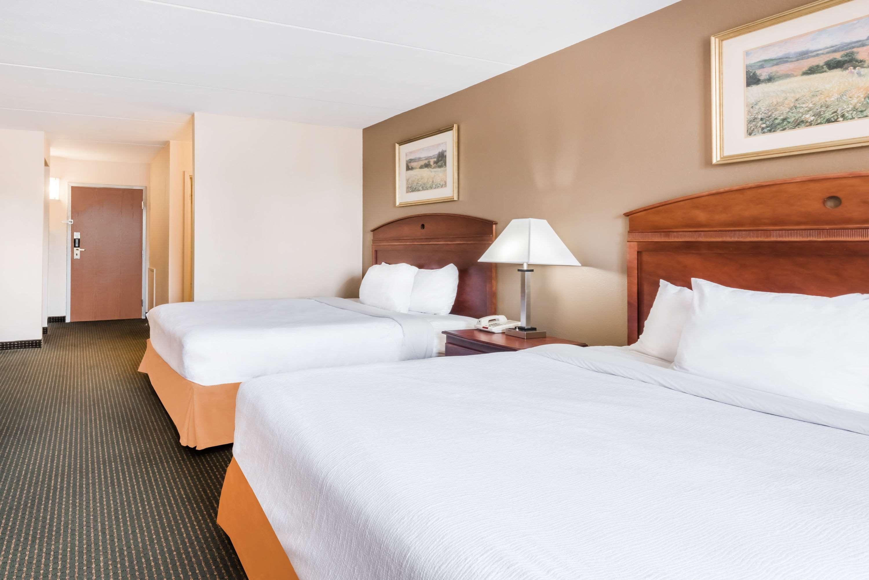 Ramada By Wyndham Harrisburg/Hershey Area Εξωτερικό φωτογραφία