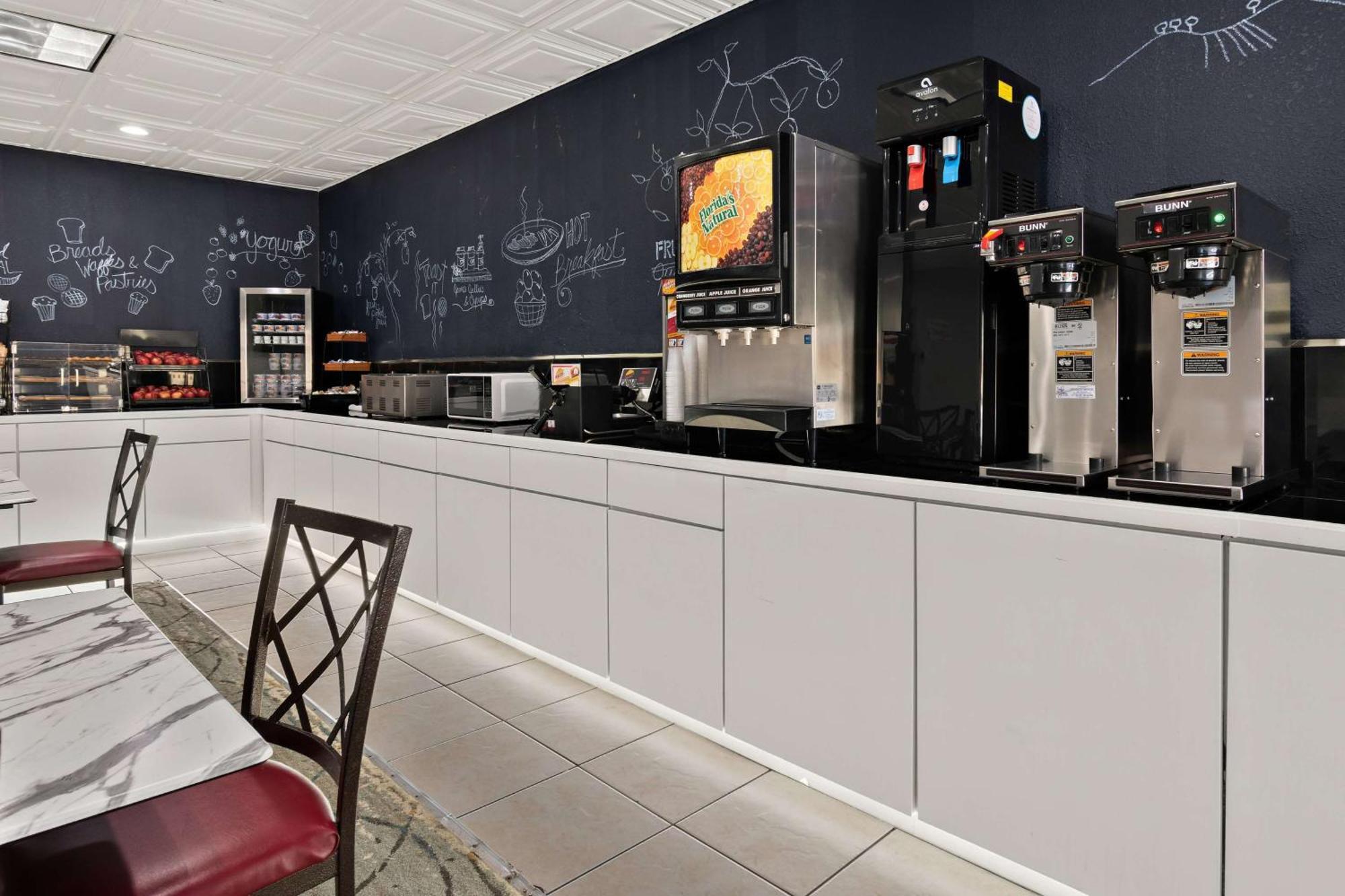Ramada By Wyndham Harrisburg/Hershey Area Εξωτερικό φωτογραφία