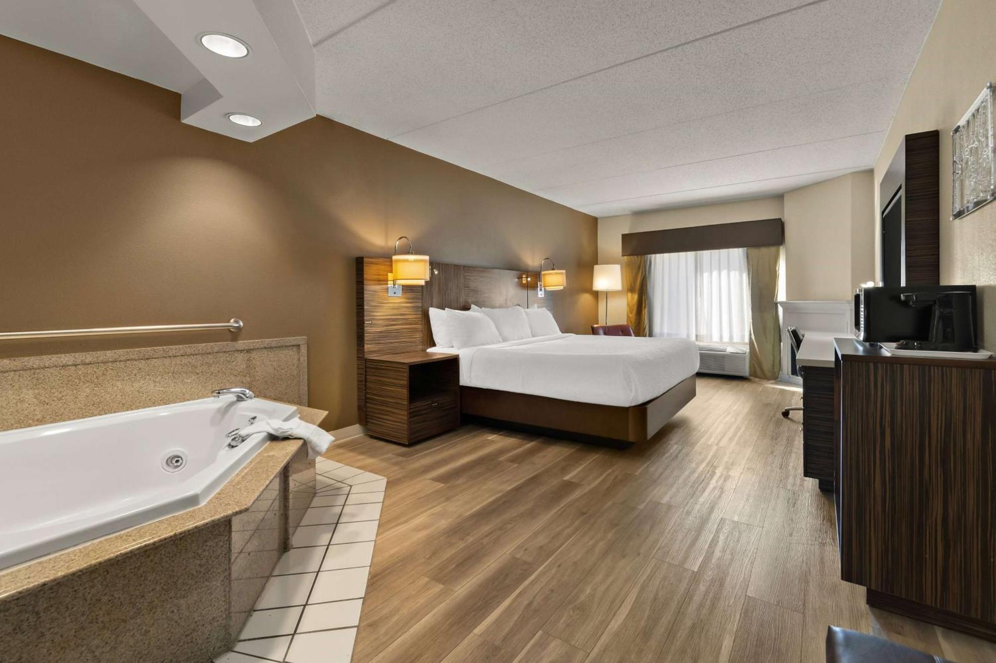 Ramada By Wyndham Harrisburg/Hershey Area Εξωτερικό φωτογραφία