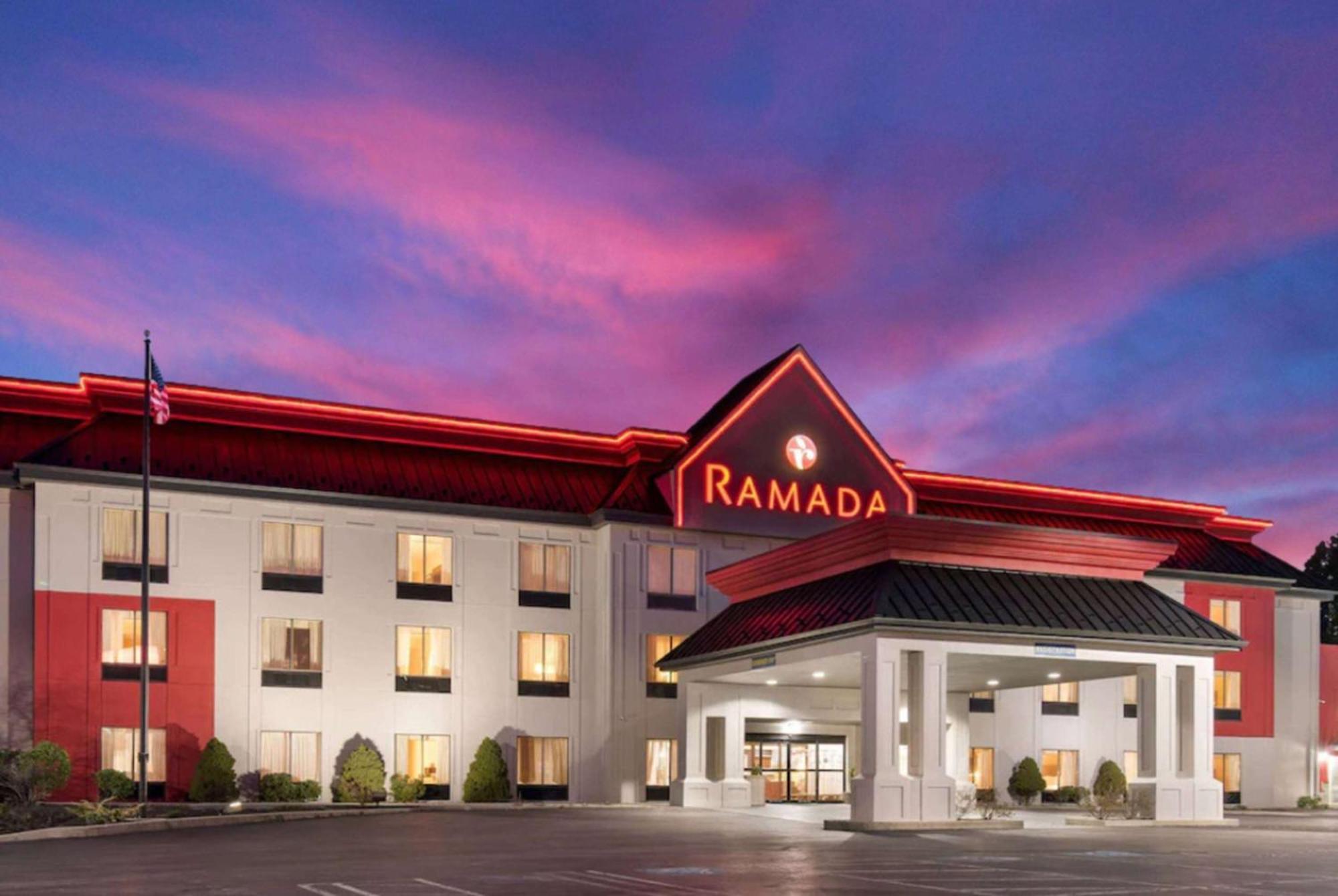 Ramada By Wyndham Harrisburg/Hershey Area Εξωτερικό φωτογραφία